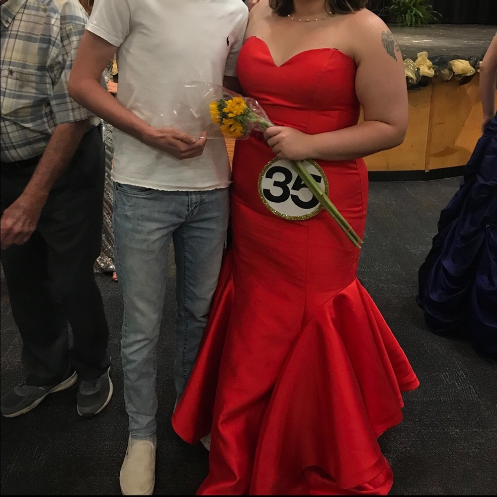 Milano prom dress size 16